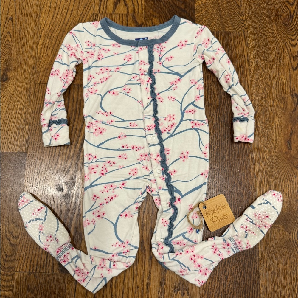 NWT Size 12-18 months Kickee Pants Japanese Cherry Blossom ruffle button up